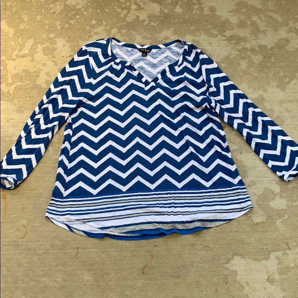 Lucky brand v neck top